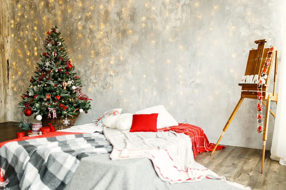 Новогоднее настроение в спальне: топ-6 деталей, о которых нельзя забыть