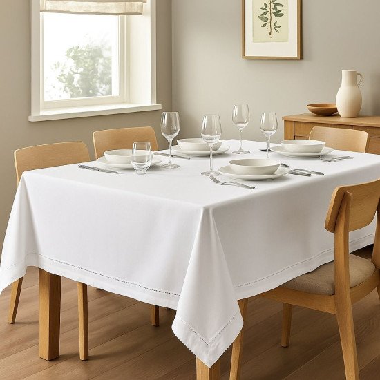 Скатерть "Яковлевский жаккард" Атласная белый 140*140 см